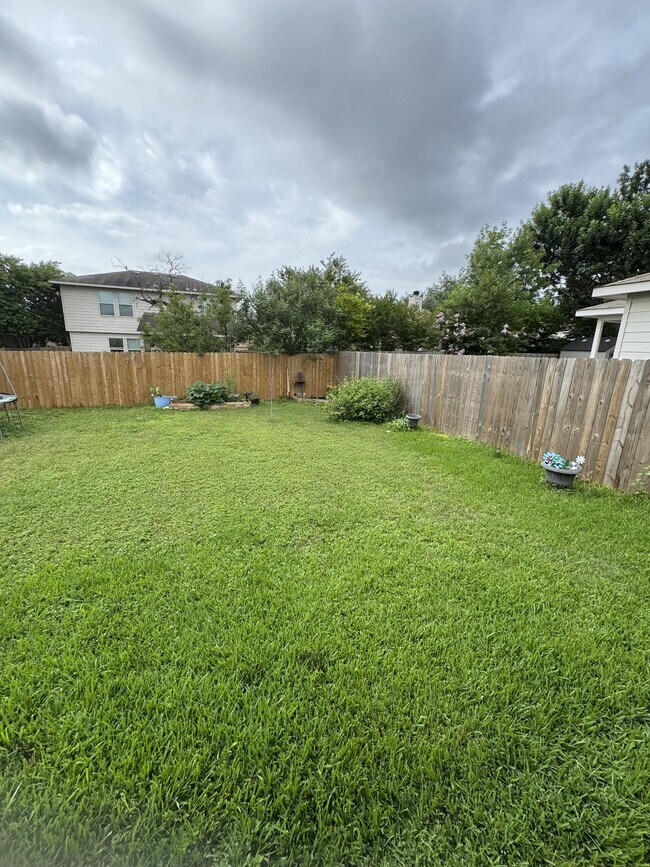 Photo - 337 Longhorn Way