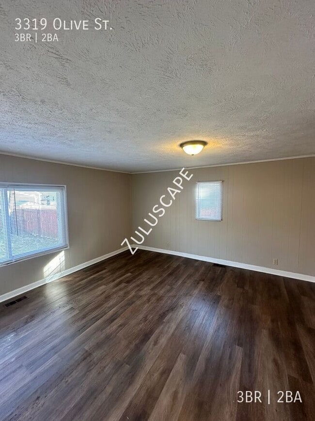 Photo - 3319 Olive St