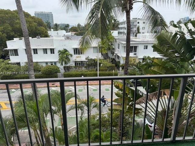 Photo - 1605 Meridian Ave Unit 401