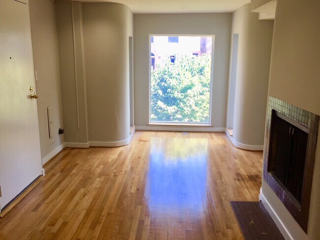 Photo - LARGE 2 Bed 2 Bath Condo on the Second Lev...