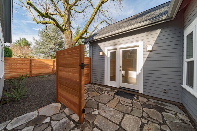 Photo - Knott House Unidad 3577~Knott~#B~K129