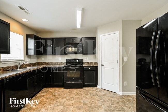 Photo - 9017 Sharpes Cir