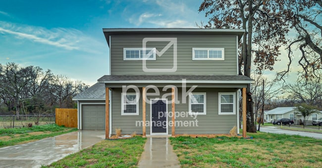 Photo - $1515! Beautiful Corner lot home in Fort Worth! Available NOW!