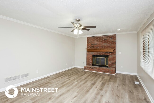 Photo - 6449 Laural Bend