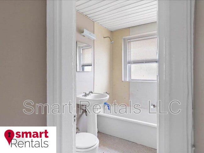 Photo - 807 Clara Ave