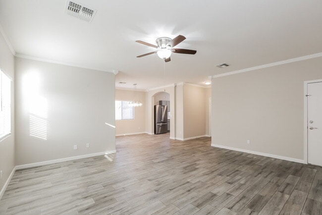 Photo - 261 N Valle Verde