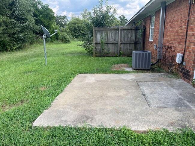 Photo - 2 Bed, 1 Bath Apartment Unit 11