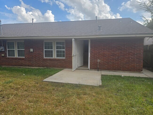 Photo - 4122 Beran Dr