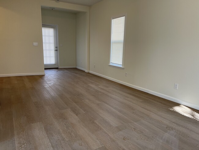 Building Photo - 6525 Marlette St Unit # A Rental