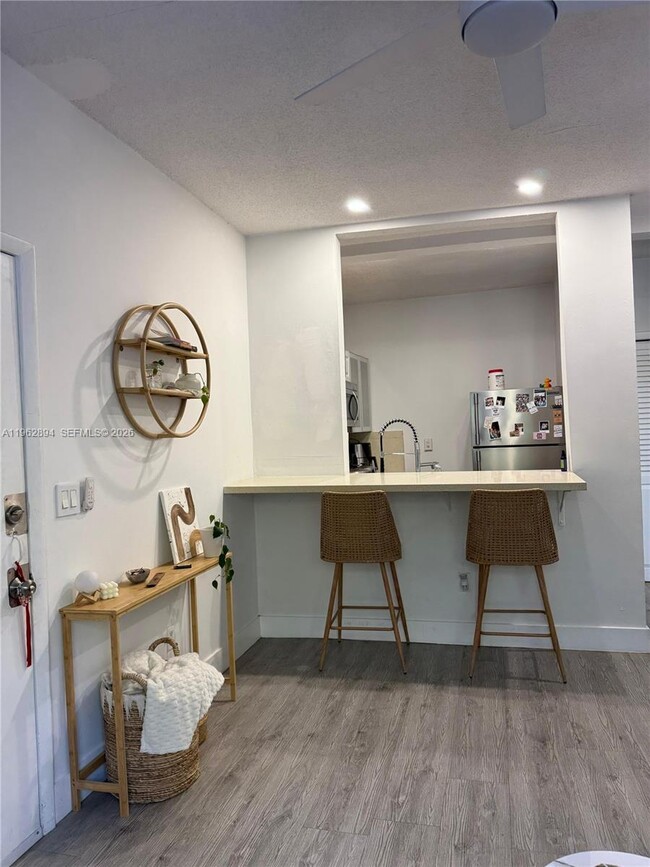 Photo - 842 Meridian Ave Unit 3H