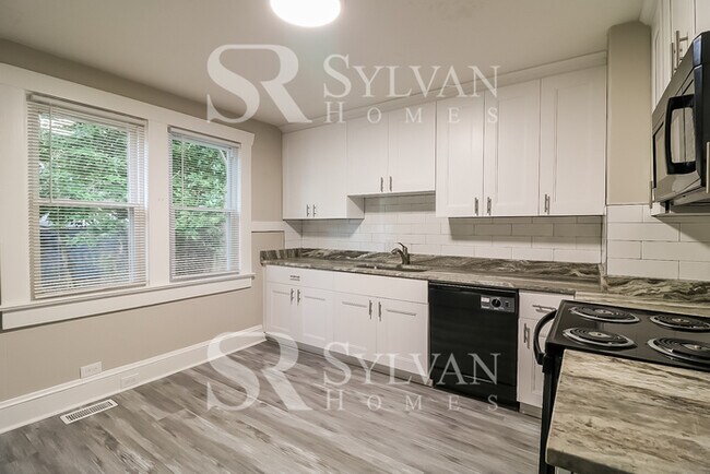 Photo - Enjoy living the good life in this 3 bedroom, 1 bathroom home