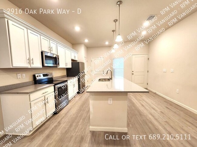 Photo - 2916 Oak Park Way