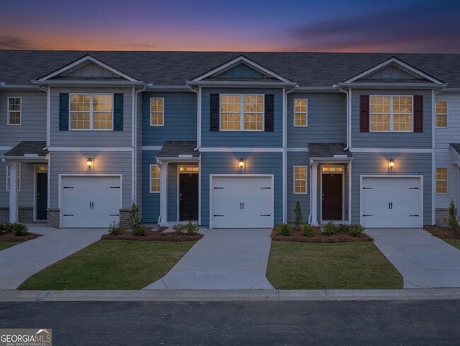 Photo - 1 Sweetspire Dr NW
