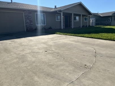 Photo - 1176 Robert Dr