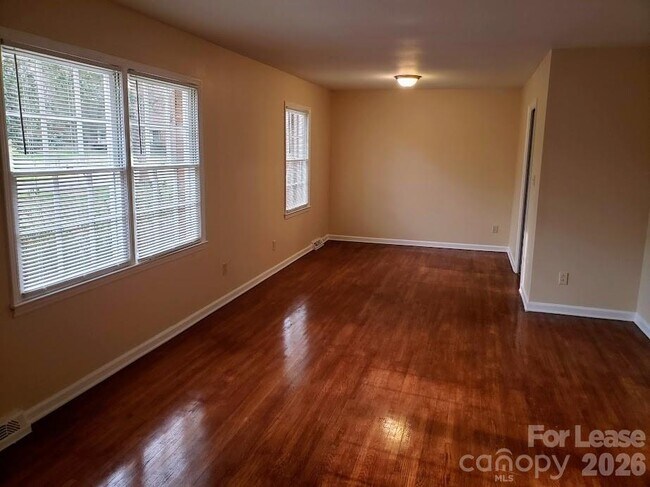 Photo - 5209 Caravel Ct
