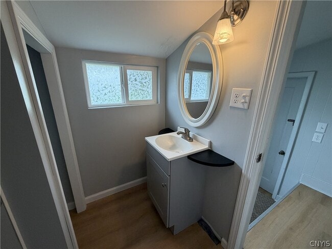 Photo - 9141 River Rd