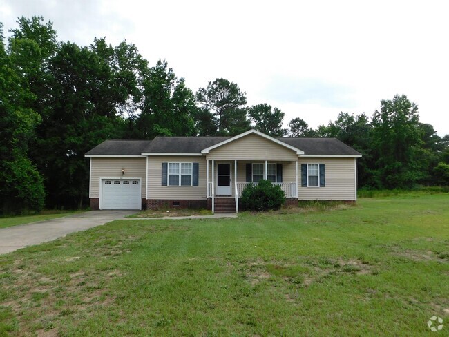 Building Photo - 2404 Pineview Cemetery Rd Rental