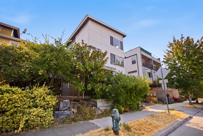 4726 Delridge Wy SW