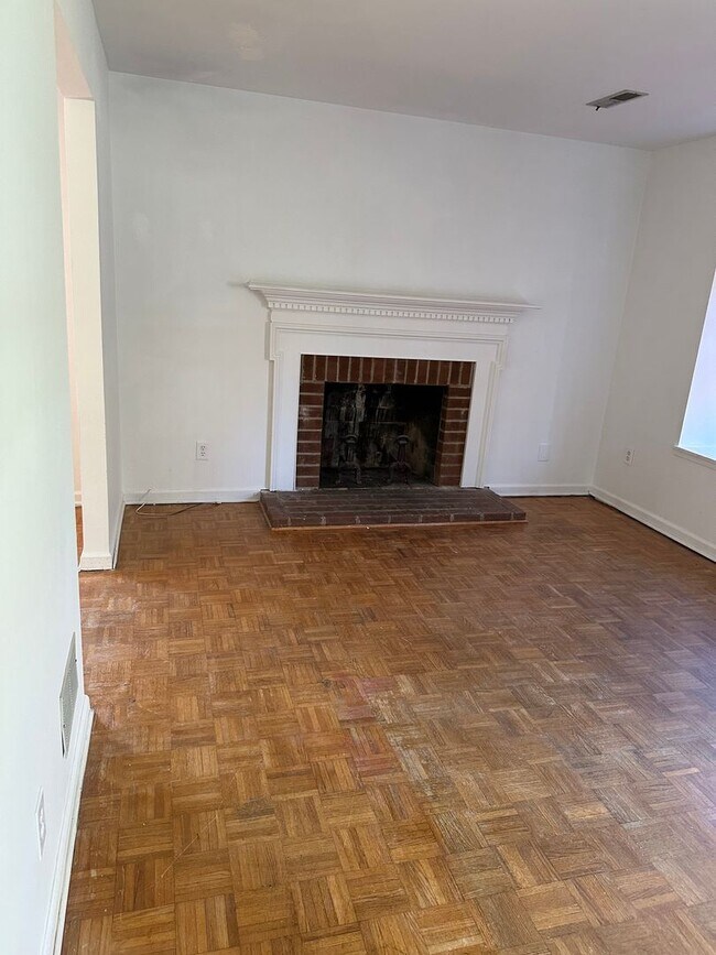 Photo - 3 Br ,1.5 bath duplex in Barboursville