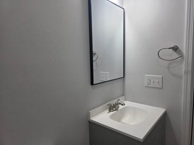Photo - Newly Renovated 1-Bedroom Apartment Available ( 60+)