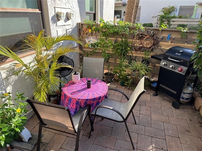 Photo - 655 Woodlawn Dr Unit 655