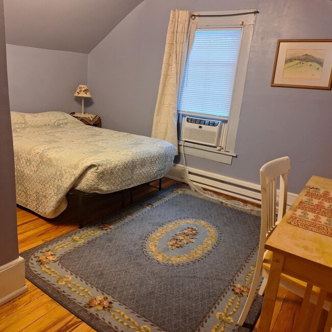 Photo - 1400 E Chilhowie Ave Unit 2