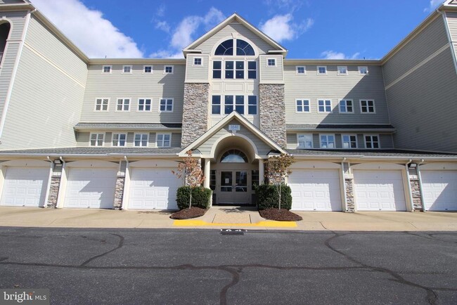 Building Photo - 1641 Ladue Ct Unit 305 Rental