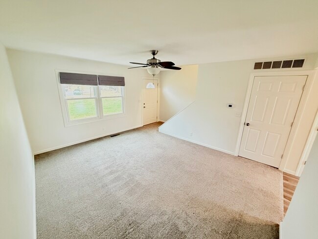 Photo - 1936 Canterbury Dr Unit 2C