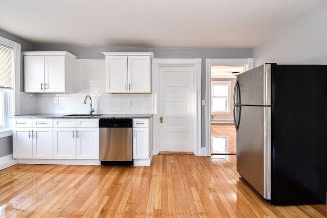 Photo - 141 Bourne Ave Unidad 2