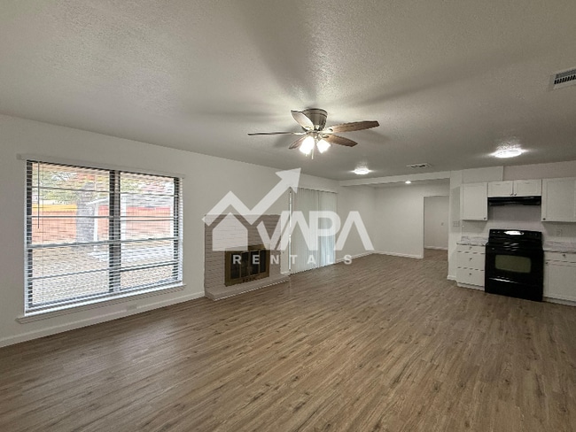 Photo - 7403 Castle Crown Dr