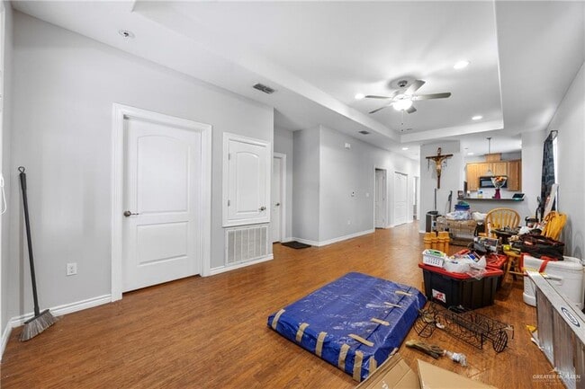 Photo - 13 Nannette Ave