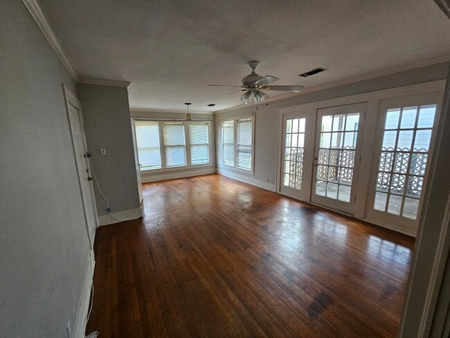 Building Photo - 1661 Marshall St Unit 4 Rental