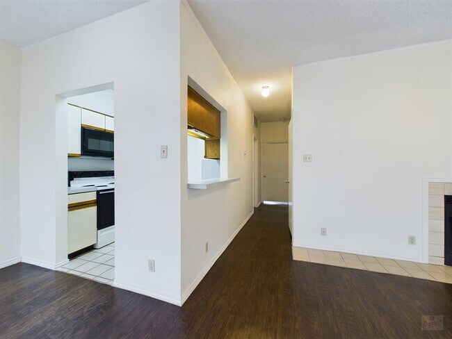 Photo - 2804 Rio Grande St Unit 202