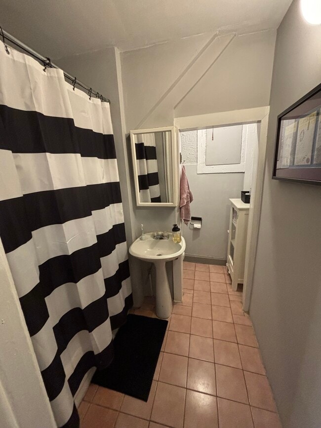 Photo - 1429 N Elk Grove Ave Unidad 1f