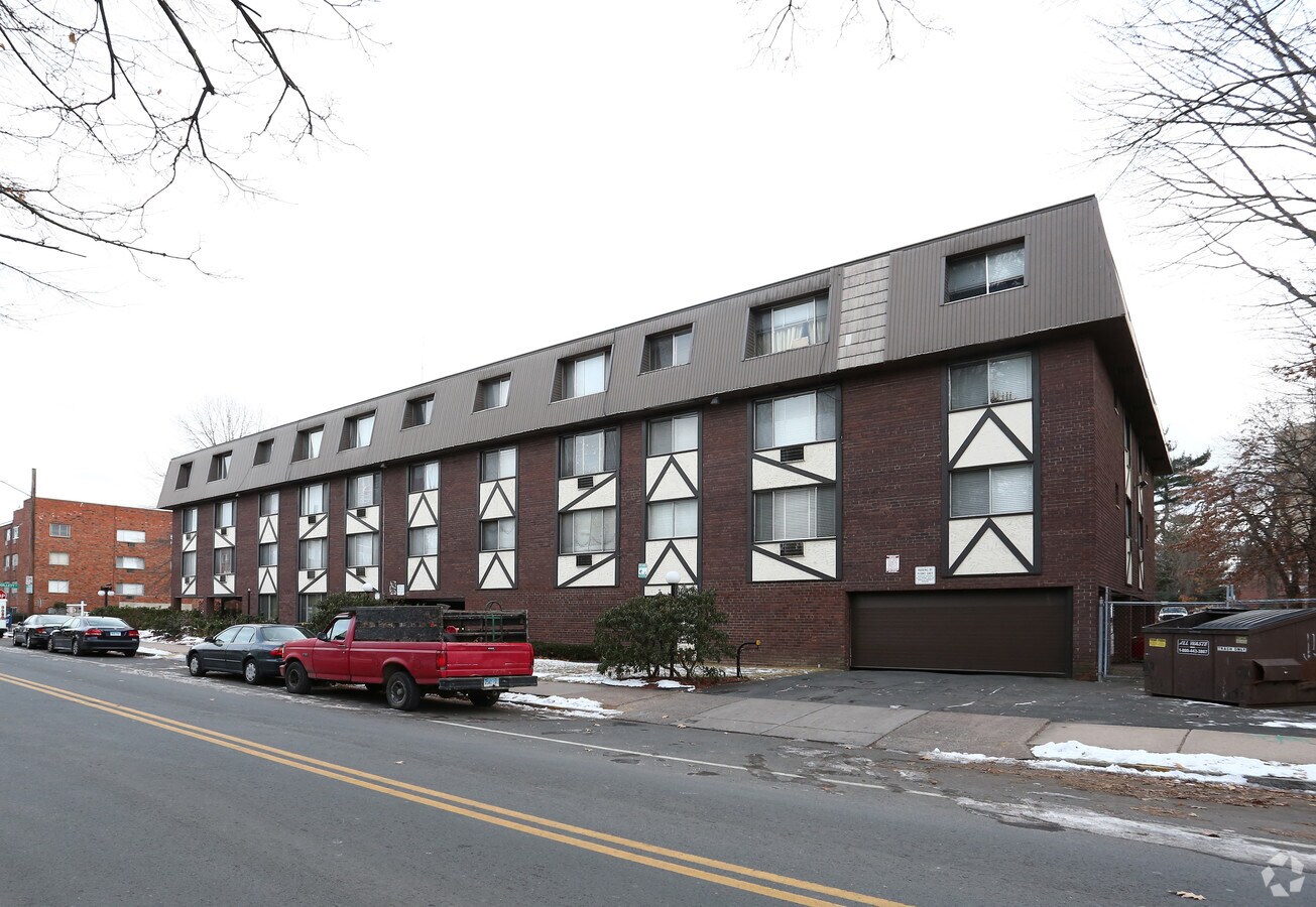 Photo - Carriage Place Apartments