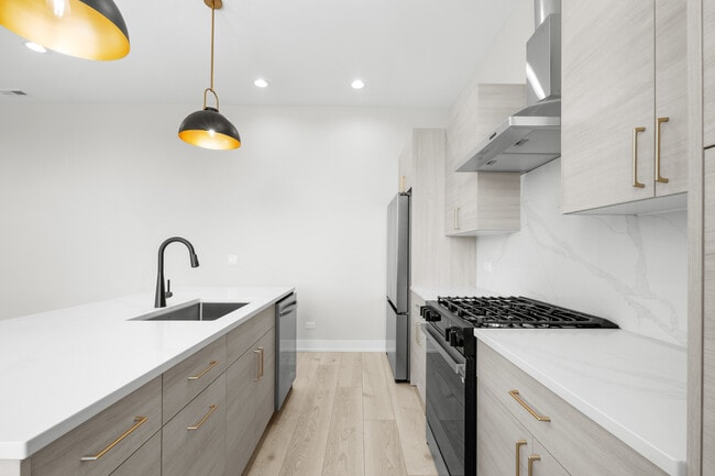 Photo - 1331 W Taylor St
