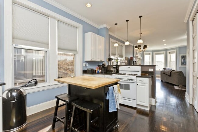 3 bedroom in Chicago IL 60607 - 3 bedroom in Chicago IL 60607 Condo Unit 3F