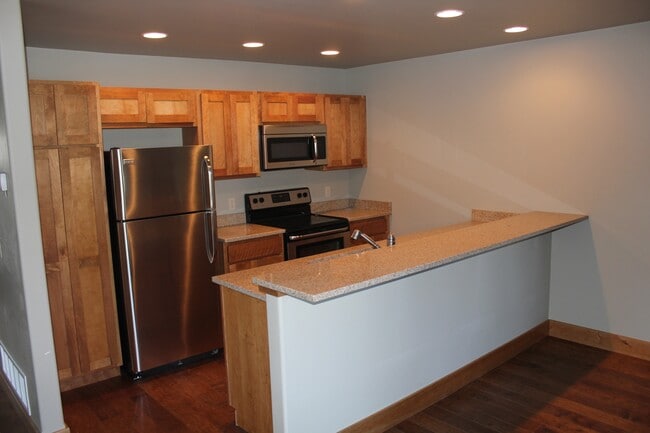 Photo - 3689 Pipestone St