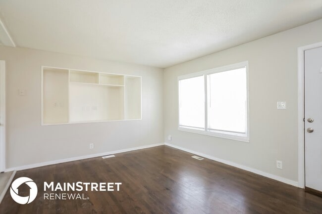 Photo - 9310 Lewis Ave