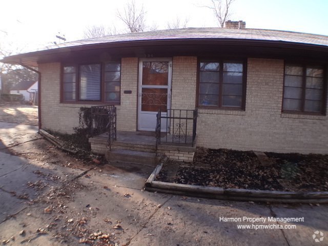 Building Photo - 1 Bed 1 Bath Duplex Unit Near Oliver & Cen... Rental