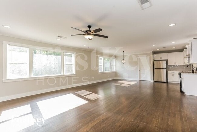 Photo - 1980 Harold Ave SE