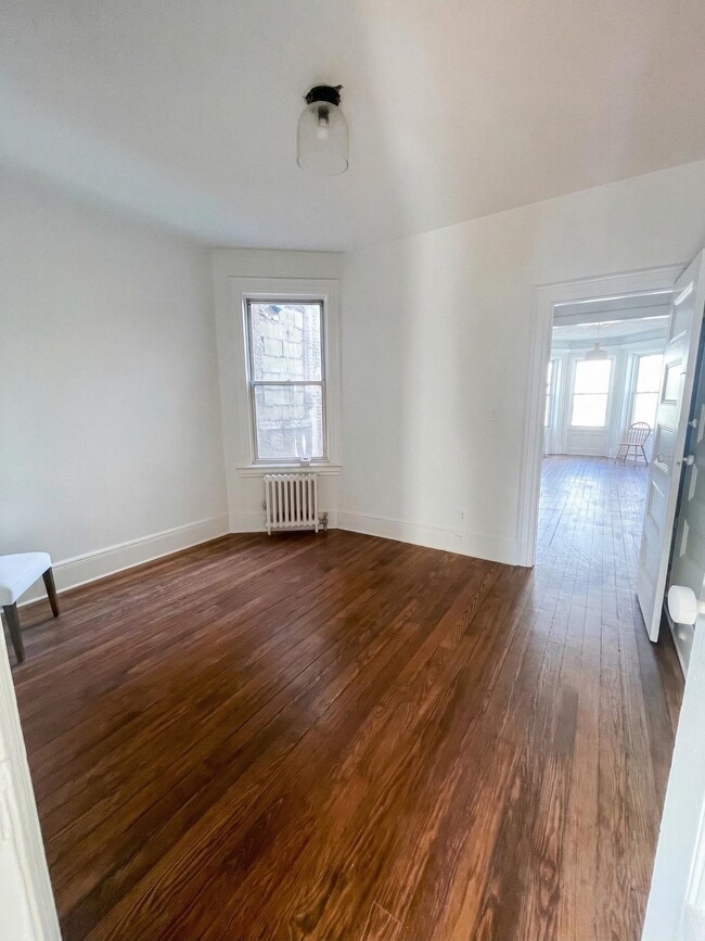 Photo - 27 48th St Unit 2