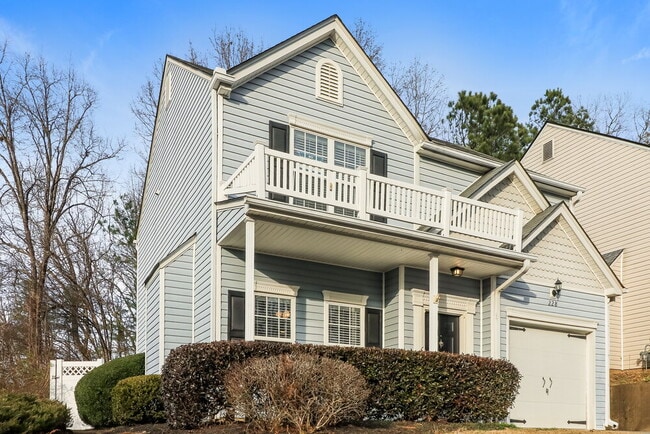 Photo - 228 Woodland Way