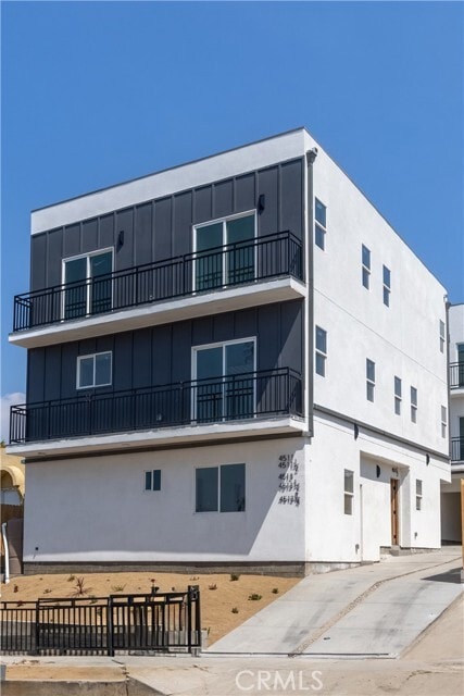 Building Photo - 4511 Rosewood Ave Rental