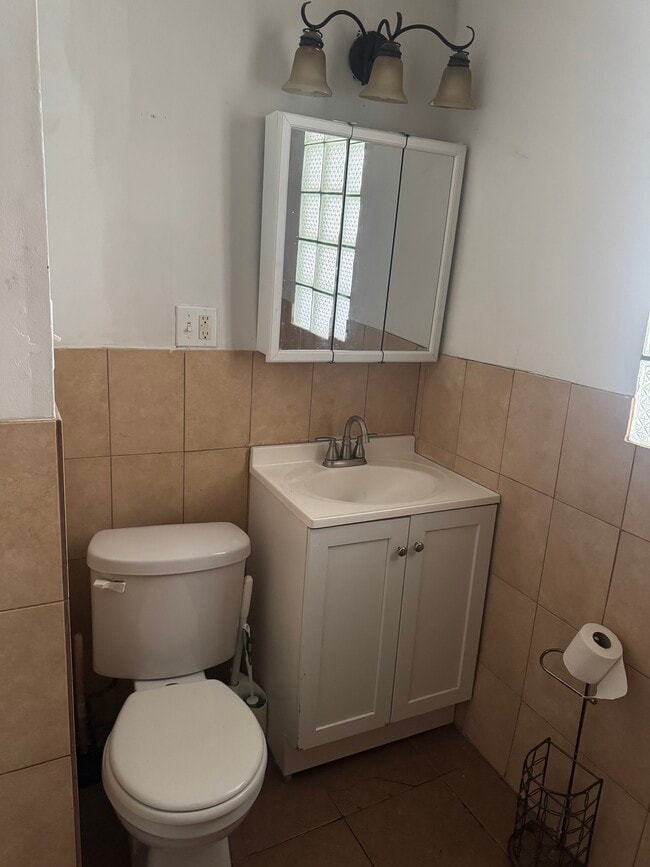 Photo - 3233 W Pierce Ave Unit 1