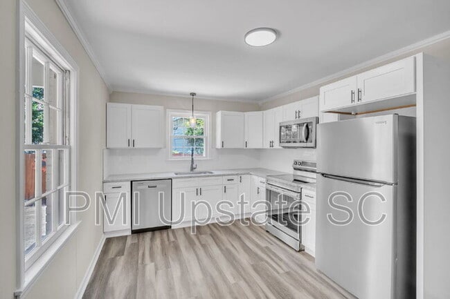 Photo - 120 Abbotsford Dr