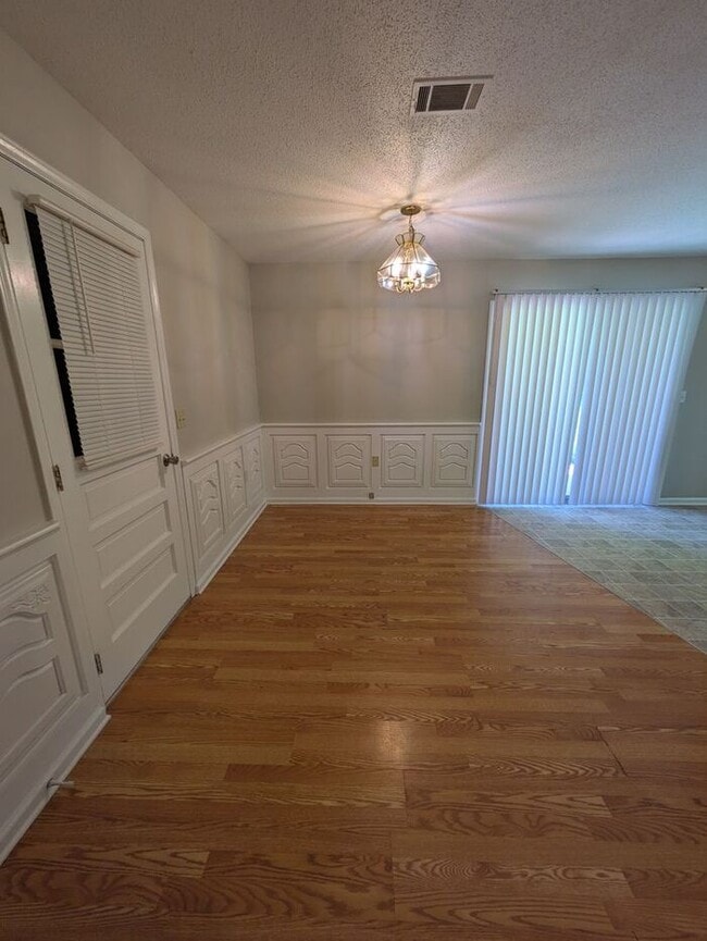 Photo - 3BD/2BA Single Family Home w/ Garage in Hi...