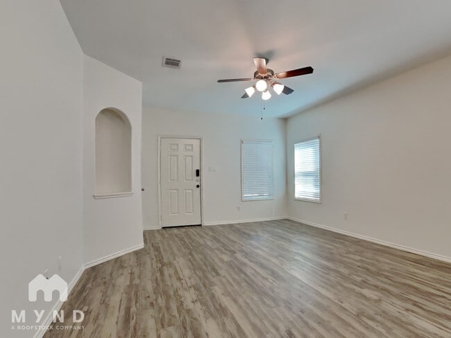 Photo - 1746 Cloister Dr