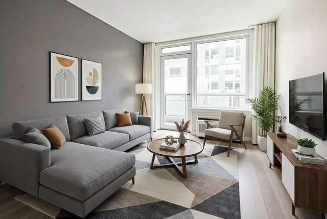 Building Photo - 219 E 11th St