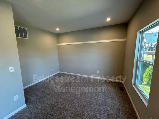 Photo - 1161 Elloway Pl